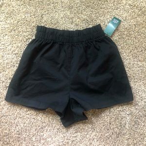 NWT Size M Wild Fable Paper Bag Shorts Black